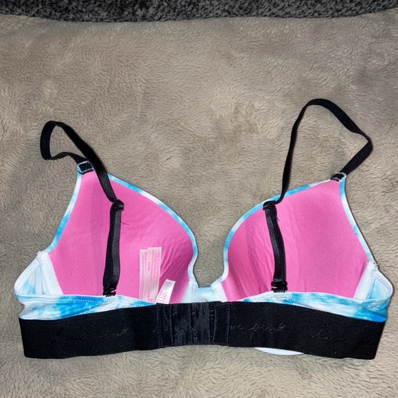 VS Pink Wear Everywhere Push-Up, size 34C - Picture 3 of 9